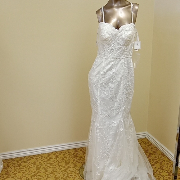 db studios Dresses & Skirts - SOLD Nwt DB Studios Size 10 Lace Wedding Dress